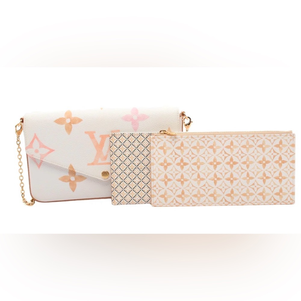 🎉SOLD🎉Louis Vuitton Chain Wallet by the Pool Pochette Felicie Monogram - Picture 3 of 7